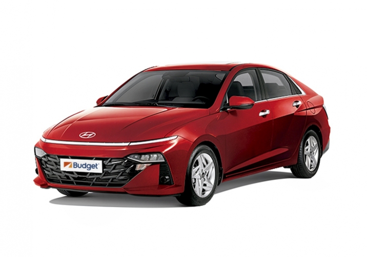 Hyundai Accent MT o similar